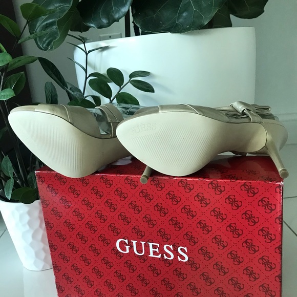 Guess Heels - Picture 6 of 8